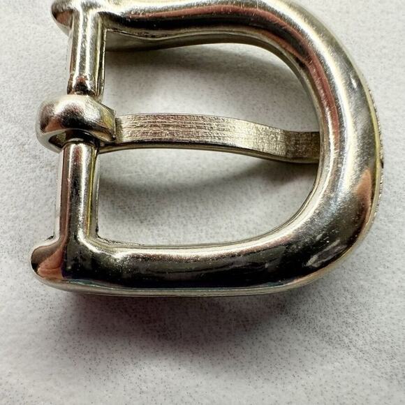 Small Silver Tone Simple Basic Belt Buckle - Picture 8 of 8